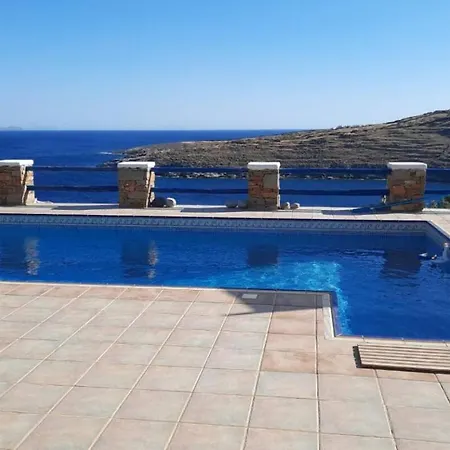 Cycladic House Krios With A Pool And 2min From The Casa de Férias Kithnos