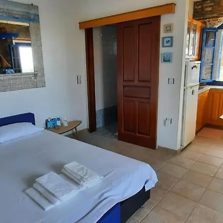 Cycladic House Krios With A Pool And 2min From The * Kithnos